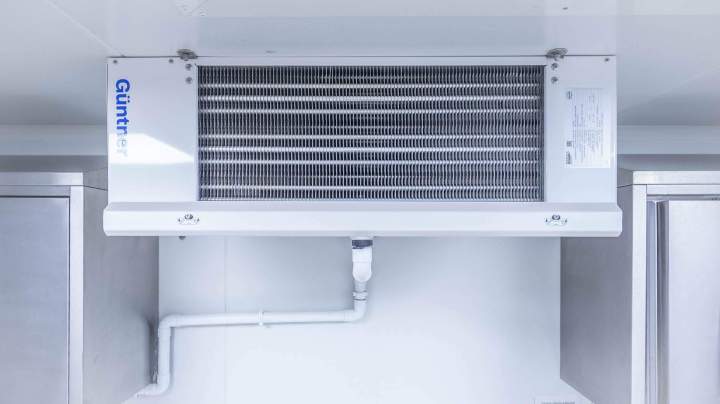 Installation de ventilation de cuisine Cours