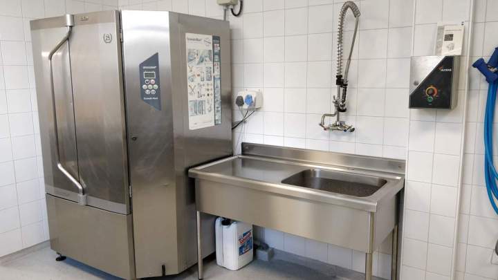 Lave-vaisselle professionnel